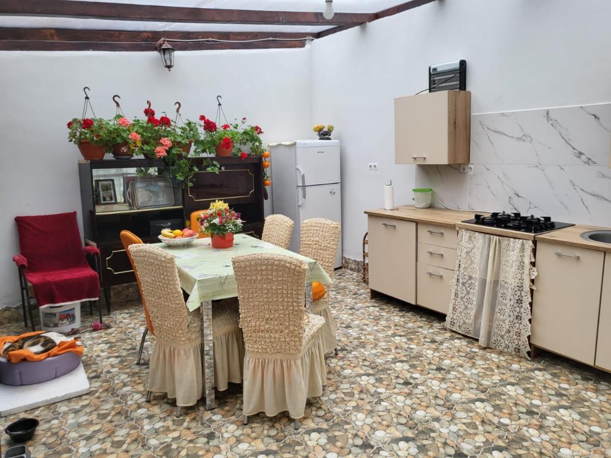 شقة ساتو ماري  في Apartament Cu Terasa Si Gratar المظهر الخارجي الصورة