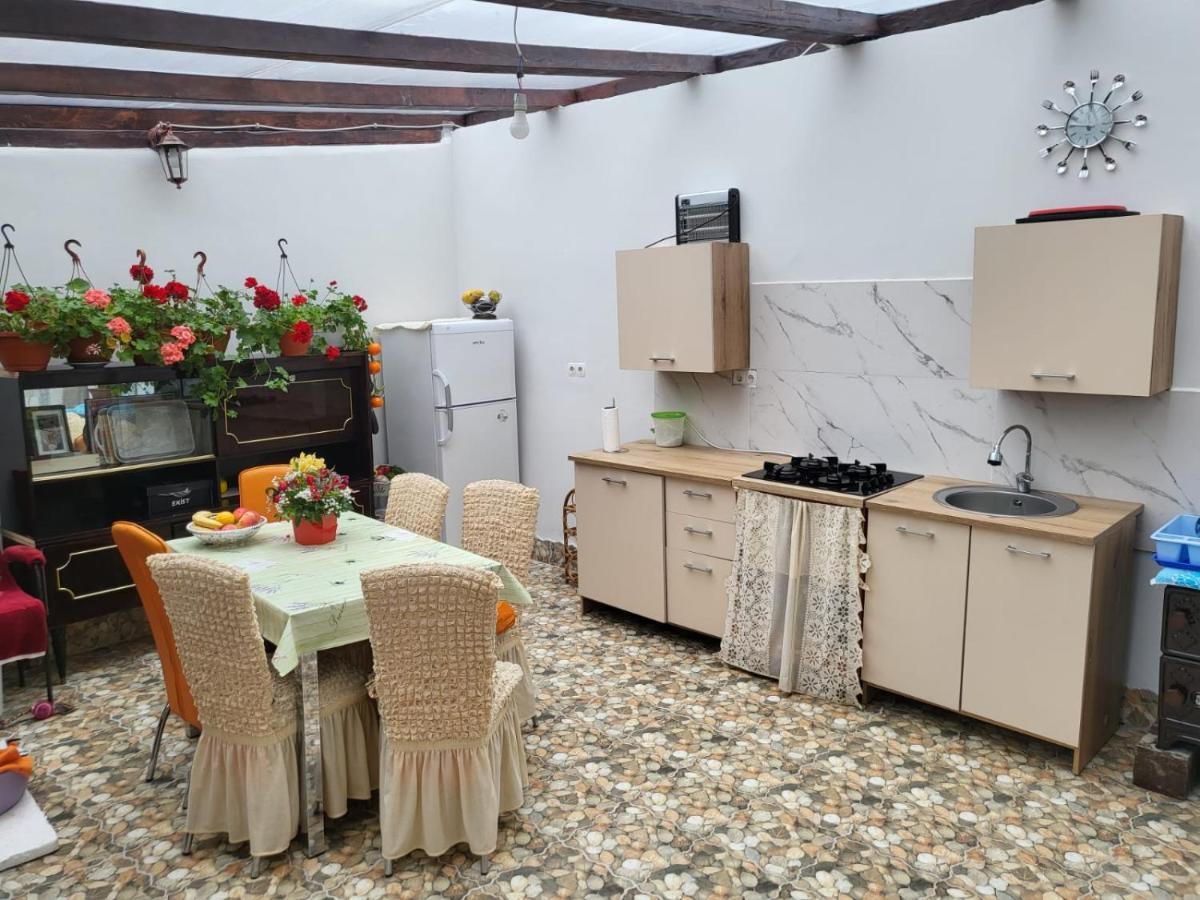 شقة ساتو ماري  في Apartament Cu Terasa Si Gratar المظهر الخارجي الصورة