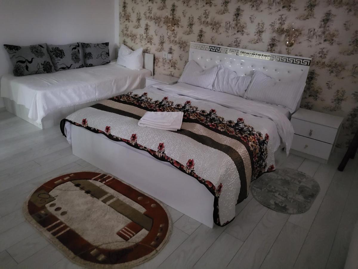 شقة ساتو ماري  في Apartament Cu Terasa Si Gratar المظهر الخارجي الصورة